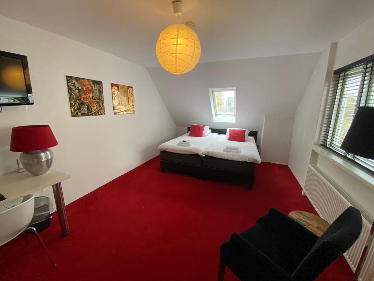 De Slaapfabriek Vakantiehuis En Trainingslocatie Teuge ภายนอก รูปภาพ
