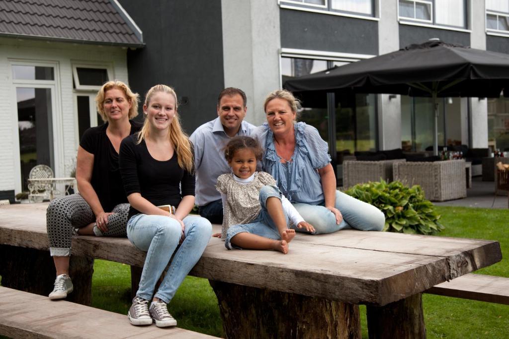 De Slaapfabriek Vakantiehuis En Trainingslocatie Teuge ภายนอก รูปภาพ