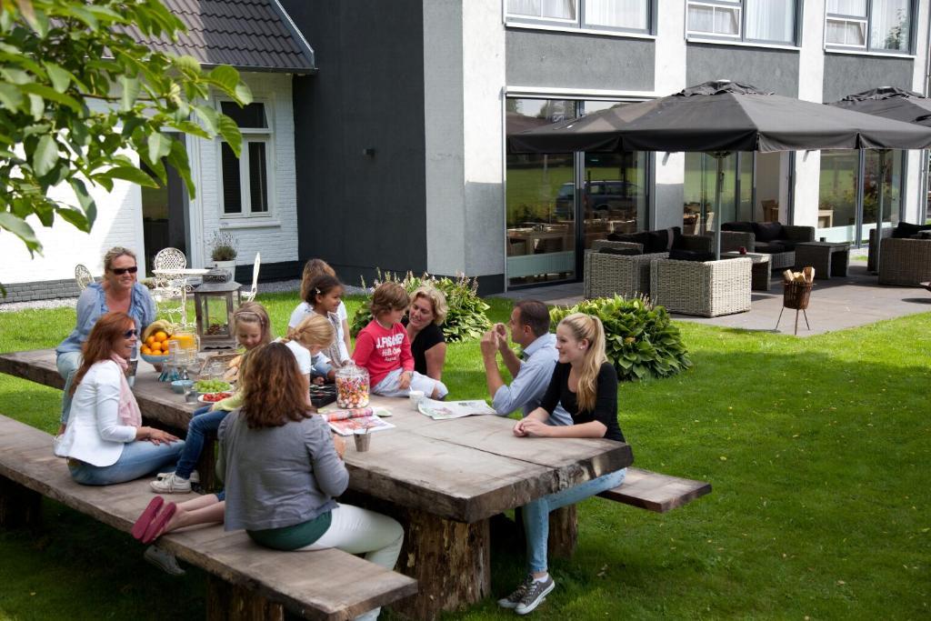 De Slaapfabriek Vakantiehuis En Trainingslocatie Teuge ภายนอก รูปภาพ